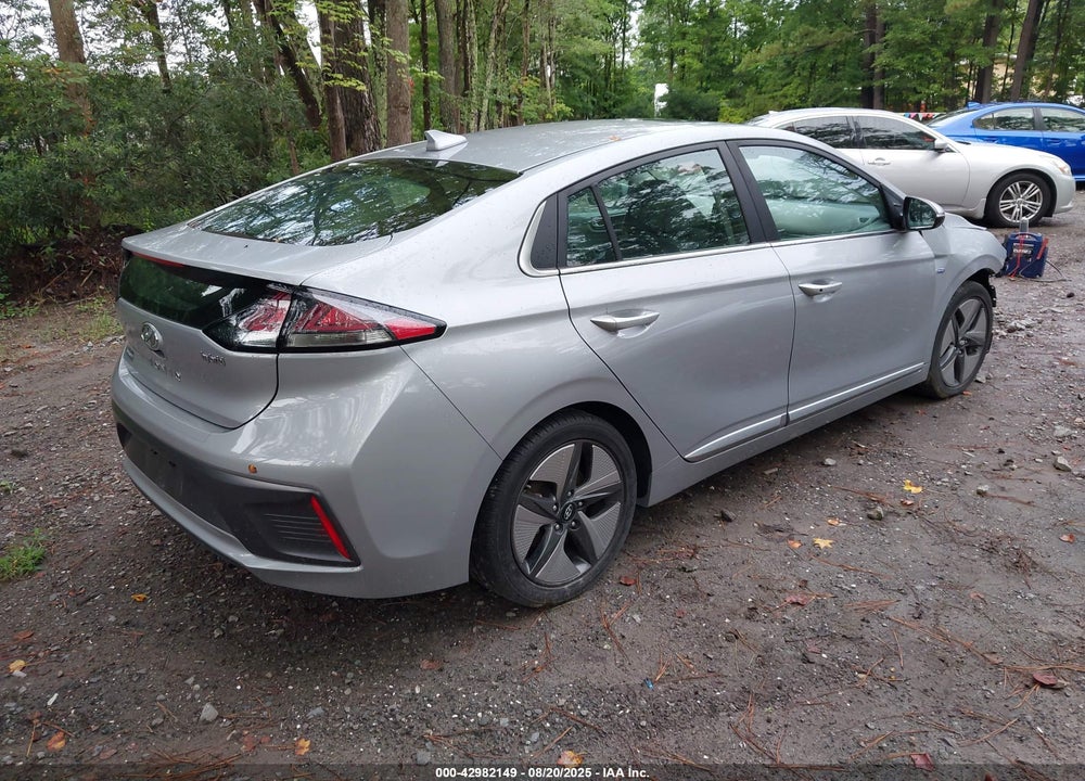 2020 HYUNDAI IONIQ HYBRID VIN: KMHC85LC8LU211089