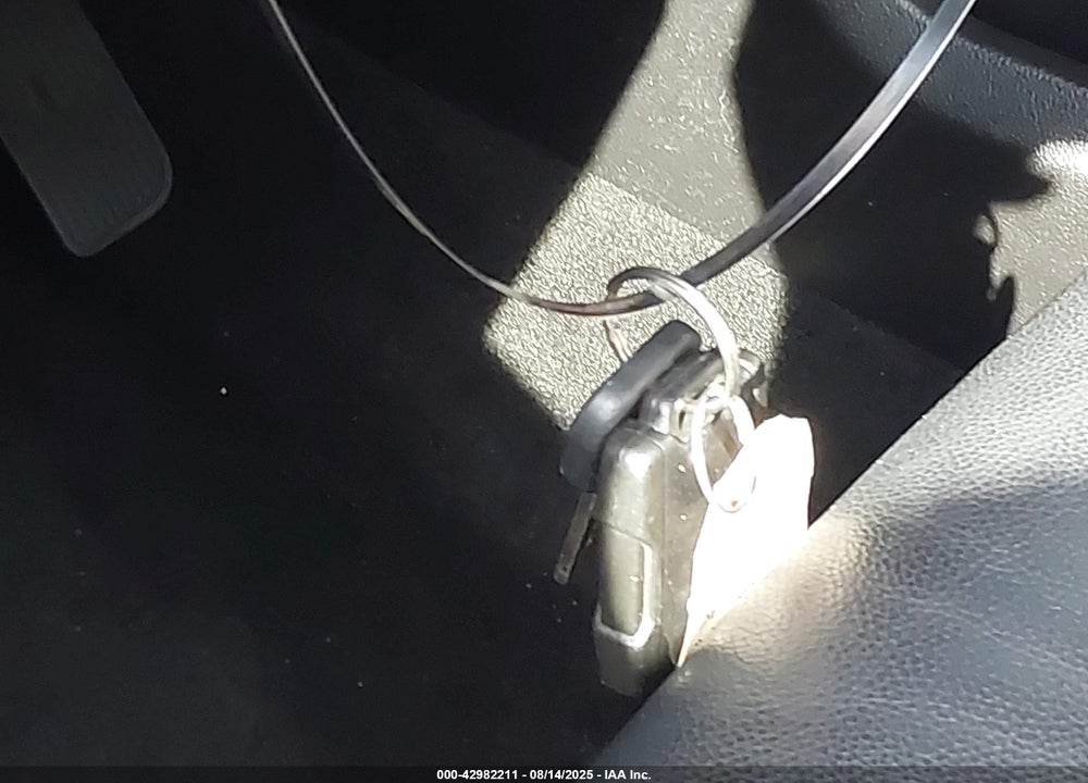 2018 CHEVROLET SUBURBAN VIN: 1GNSCHKC0JR333972