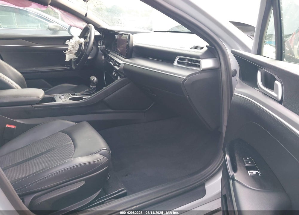 2022 KIA K5 VIN: 5XXG64J25NG091440