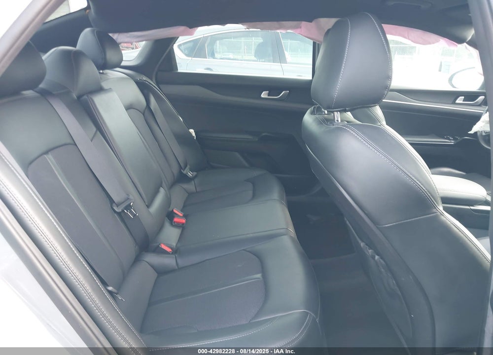 2022 KIA K5 VIN: 5XXG64J25NG091440