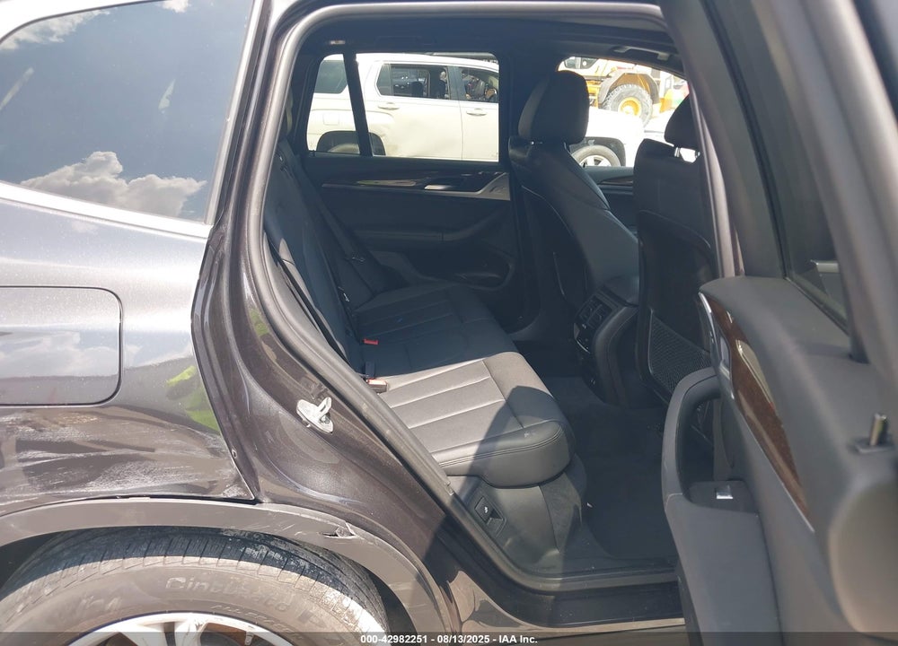 2020 BMW X3 VIN: 5UXTY5C08L9B95734