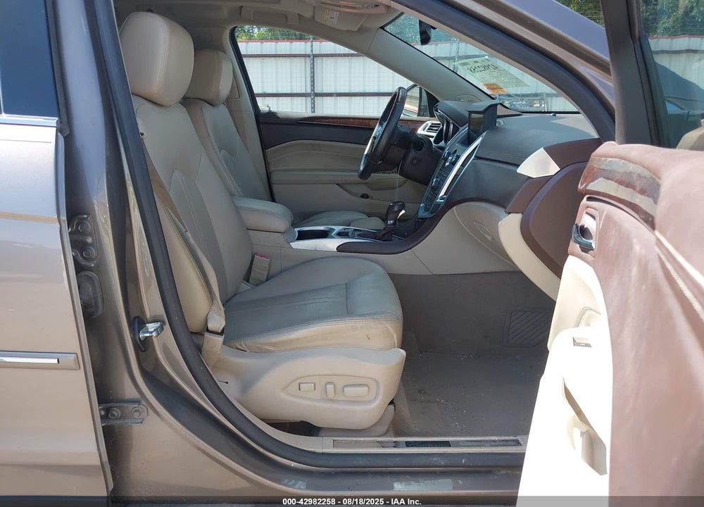 2011 CADILLAC SRX VIN: 3GYFNAEYXBS671066