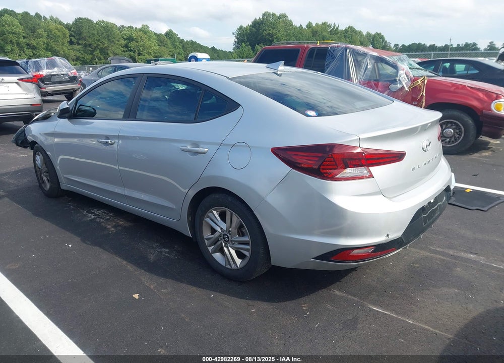 2020 HYUNDAI ELANTRA VIN: 5NPD84LF2LH517177