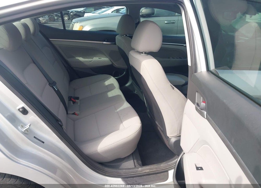 2020 HYUNDAI ELANTRA VIN: 5NPD84LF2LH517177