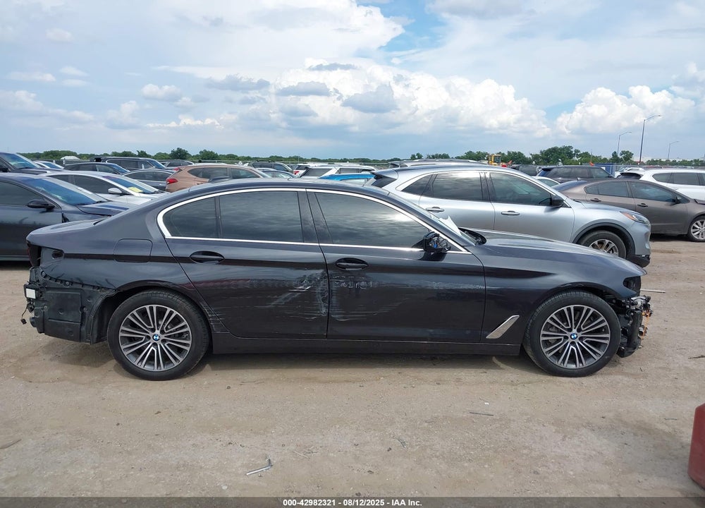 2019 BMW 5 SERIES VIN: WBAJA5C51KWW06829