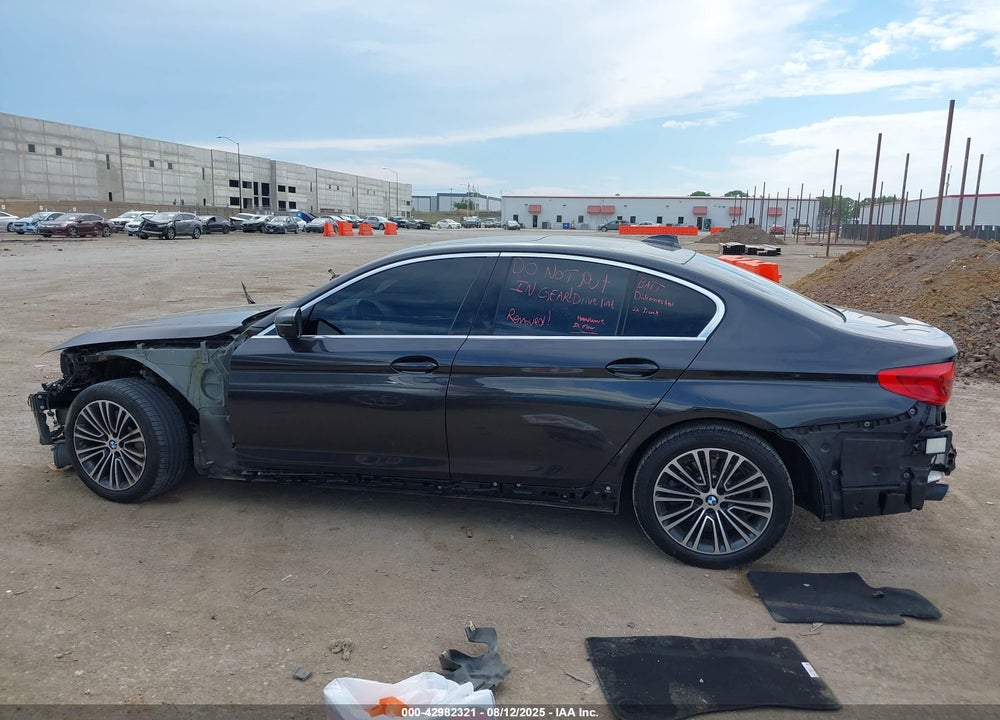 2019 BMW 5 SERIES VIN: WBAJA5C51KWW06829