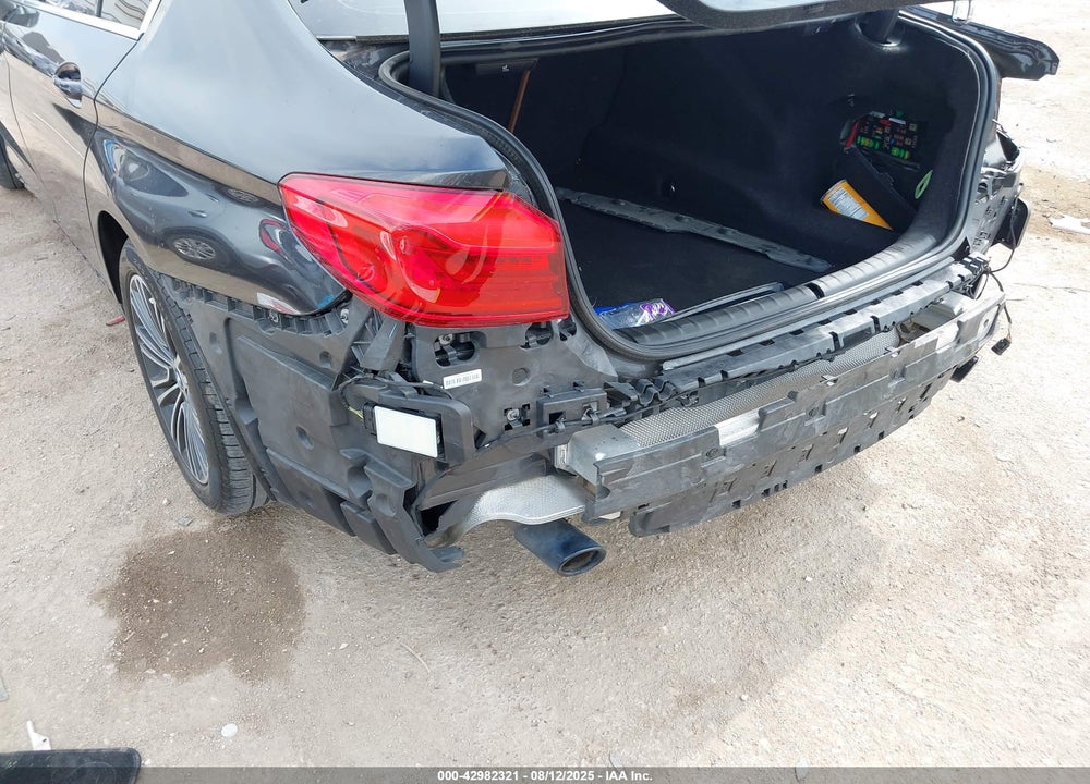 2019 BMW 5 SERIES VIN: WBAJA5C51KWW06829