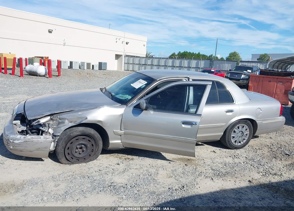 2004 MERCURY GRAND MARQUIS GS VIN: 2MEFM74W84X687773