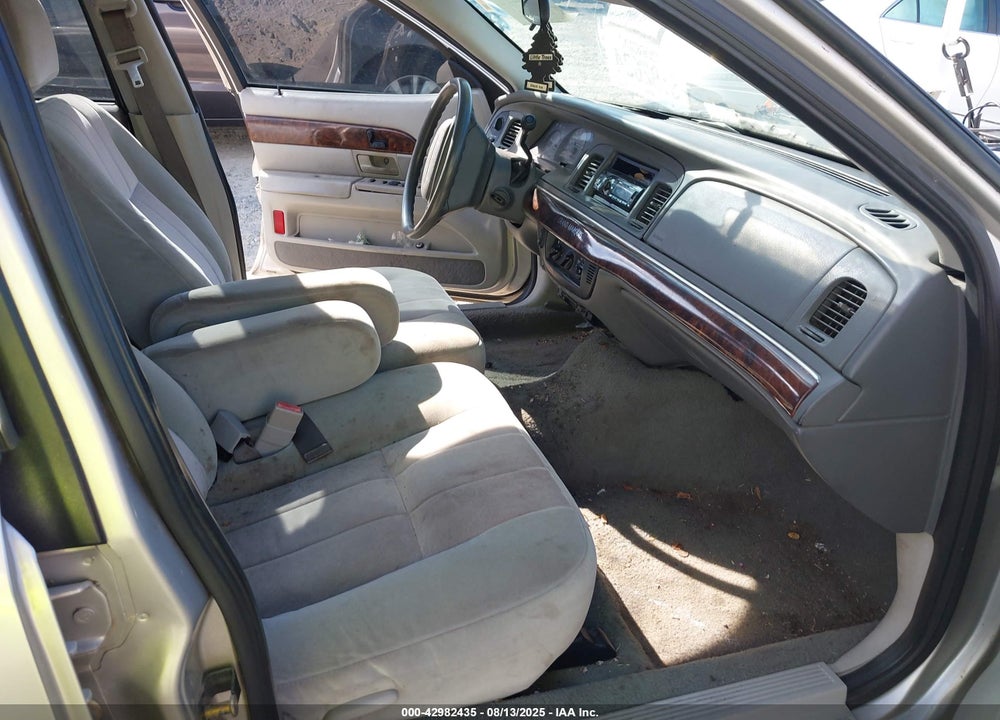 2004 MERCURY GRAND MARQUIS GS VIN: 2MEFM74W84X687773
