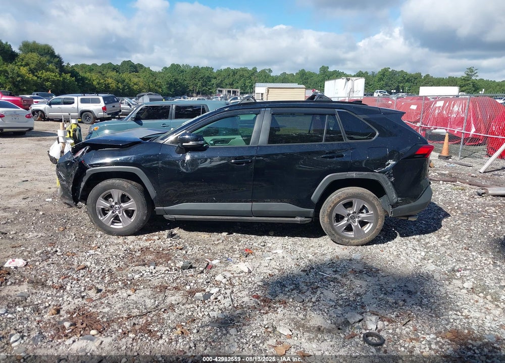 2022 TOYOTA RAV4 VIN: 2T3W1RFV1NC198199