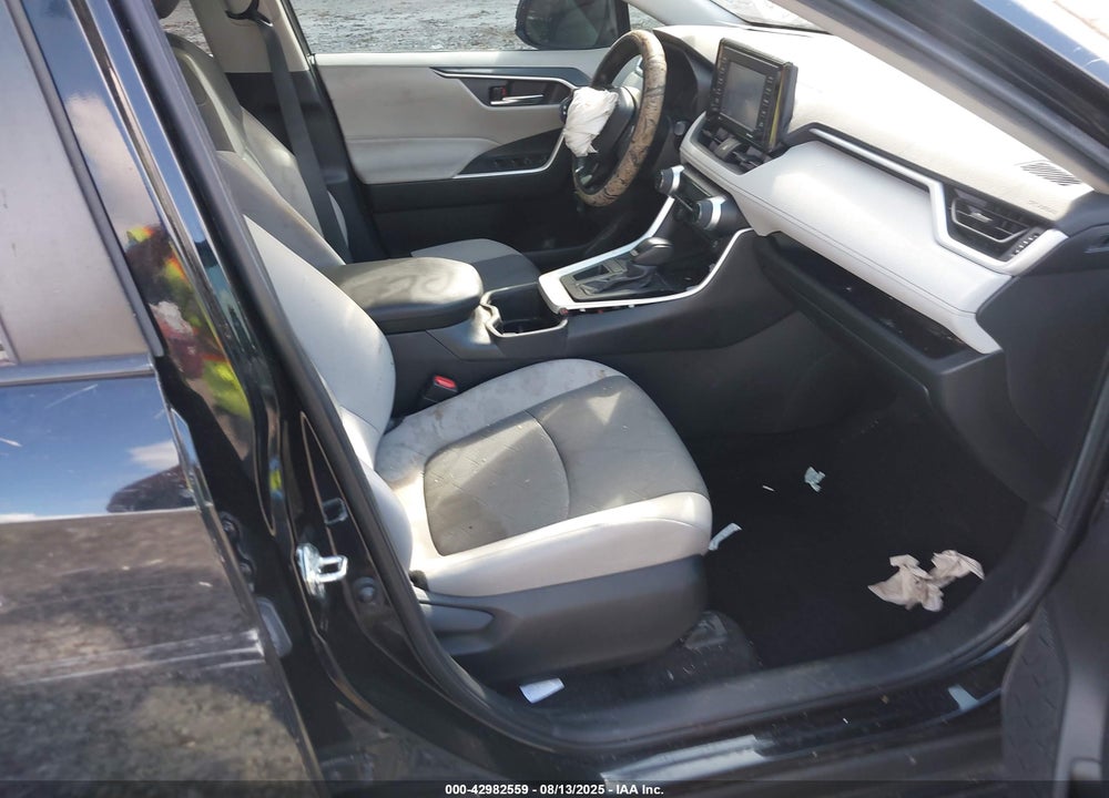2022 TOYOTA RAV4 VIN: 2T3W1RFV1NC198199
