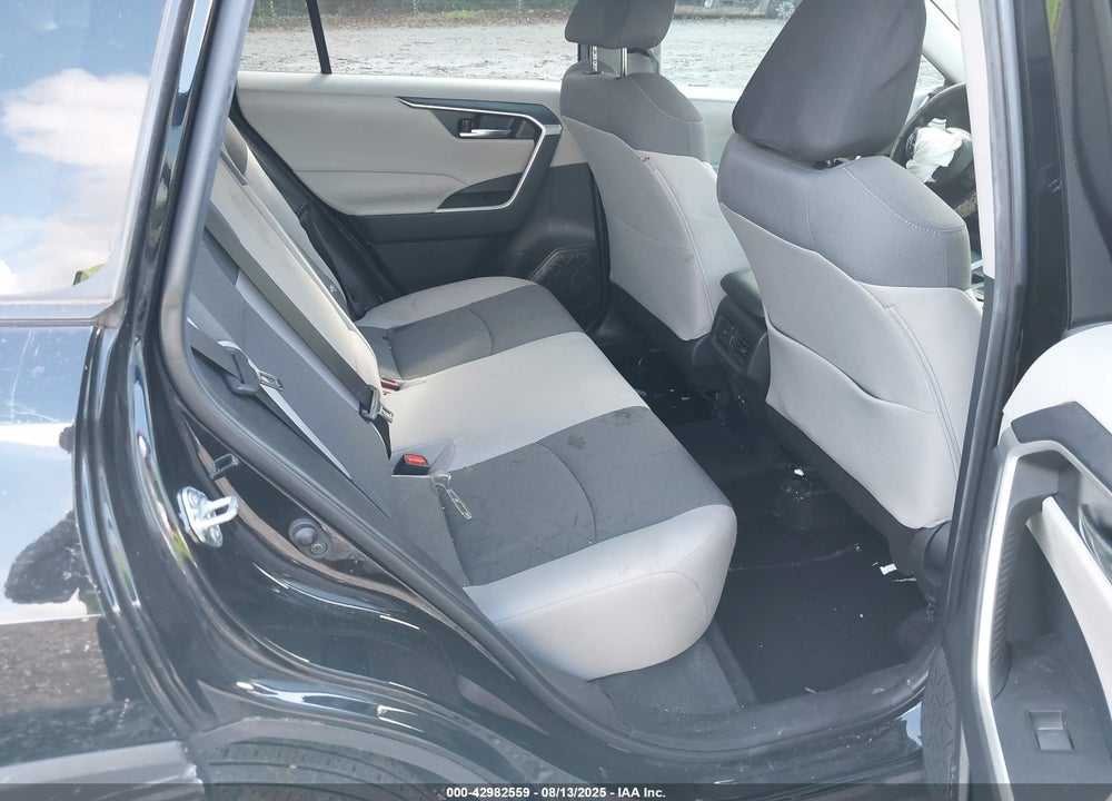 2022 TOYOTA RAV4 VIN: 2T3W1RFV1NC198199