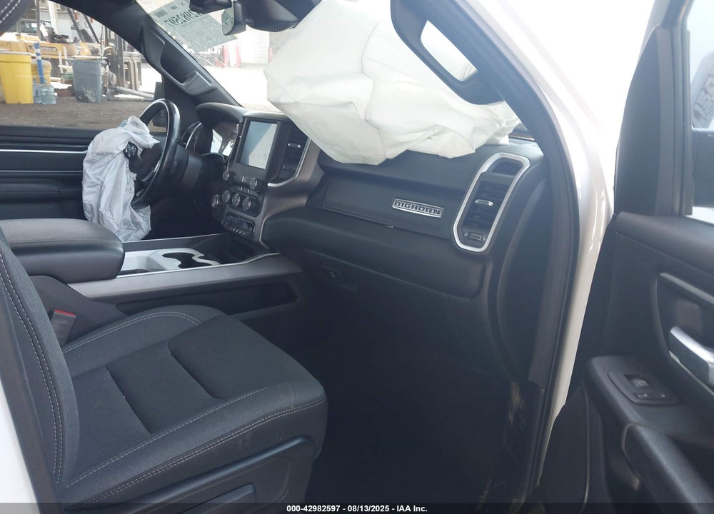 2022 RAM 1500 VIN: 1C6RREFT0NN355795