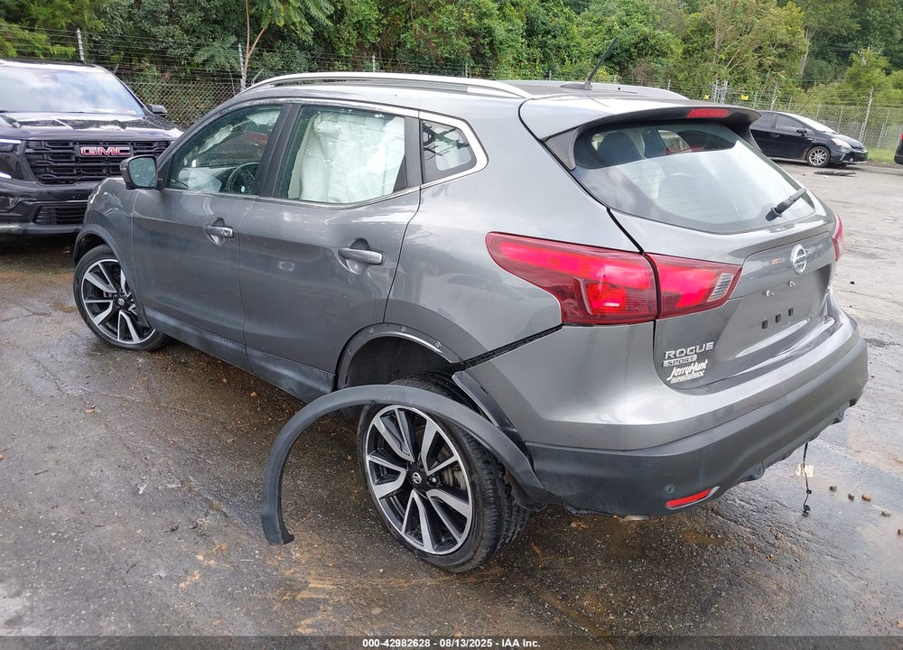 2019 NISSAN ROGUE SPORT SL VIN: JN1BJ1CR4KW324996