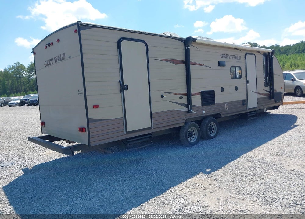 2017 FOREST RIVER CHEROKEE VIN: 4X4TCKB29HK038593