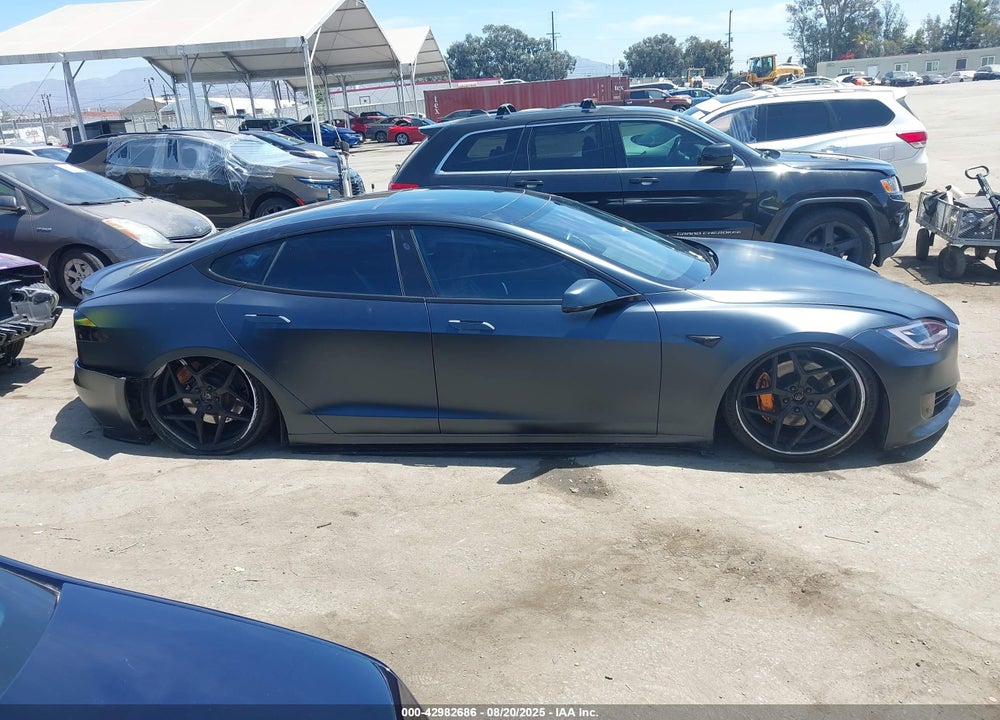 2017 TESLA MODEL S VIN: 5YJSA1E29HF186379
