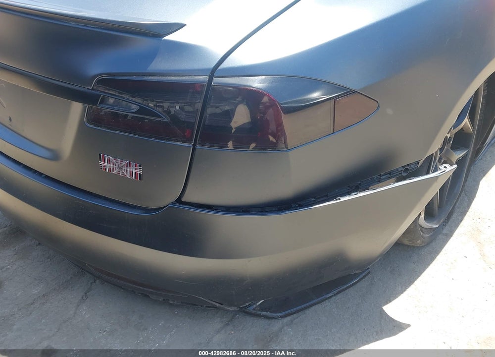 2017 TESLA MODEL S VIN: 5YJSA1E29HF186379