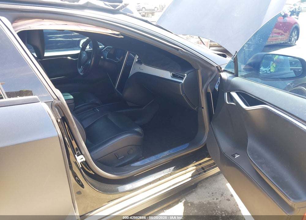 2017 TESLA MODEL S VIN: 5YJSA1E29HF186379
