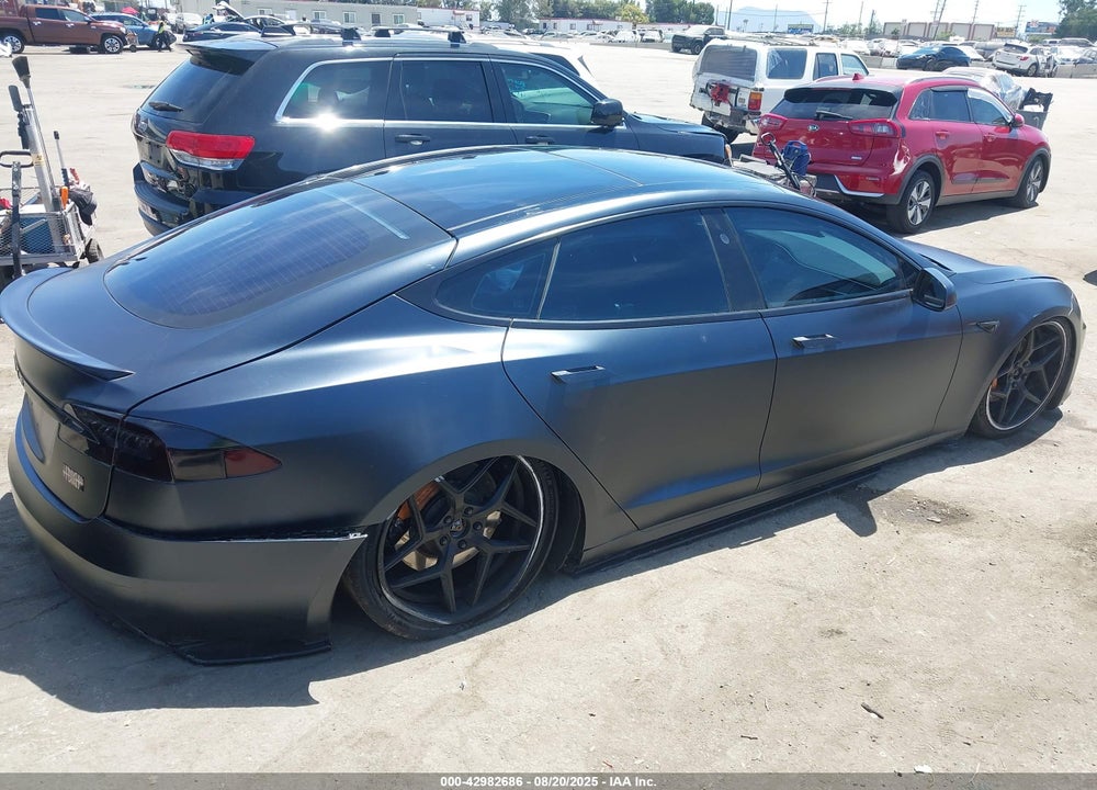 2017 TESLA MODEL S VIN: 5YJSA1E29HF186379