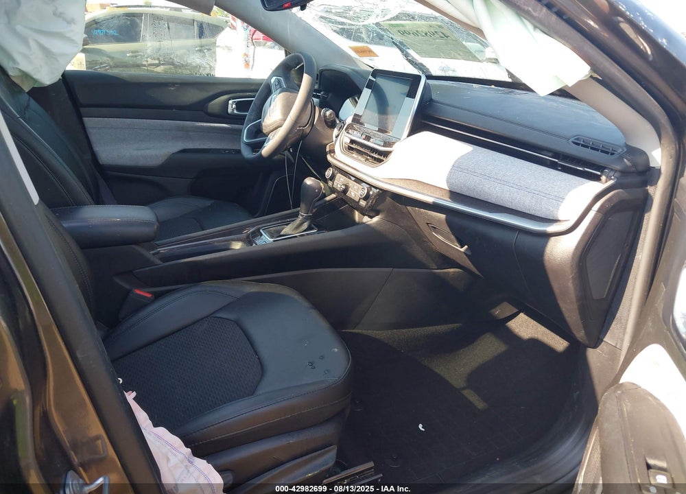 2022 JEEP COMPASS VIN: 3C4NJCBB9NT119050