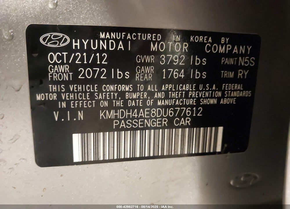 2013 HYUNDAI ELANTRA LIMITED VIN: KMHDH4AE8DU677612