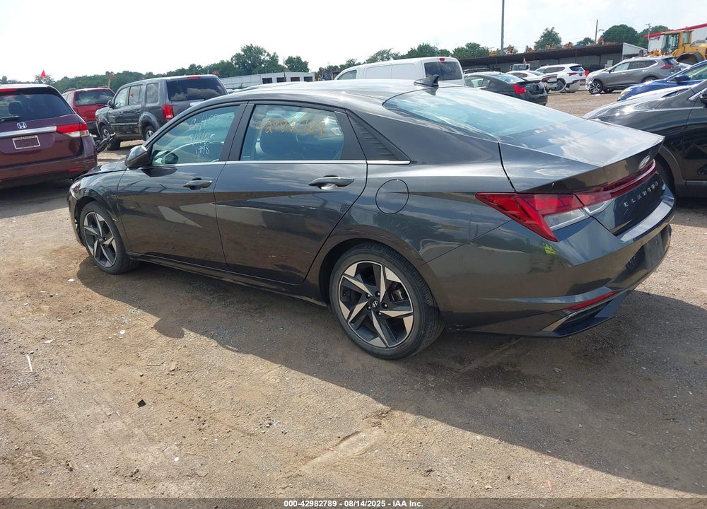2022 HYUNDAI ELANTRA VIN: 5NPLP4AG2NH071948