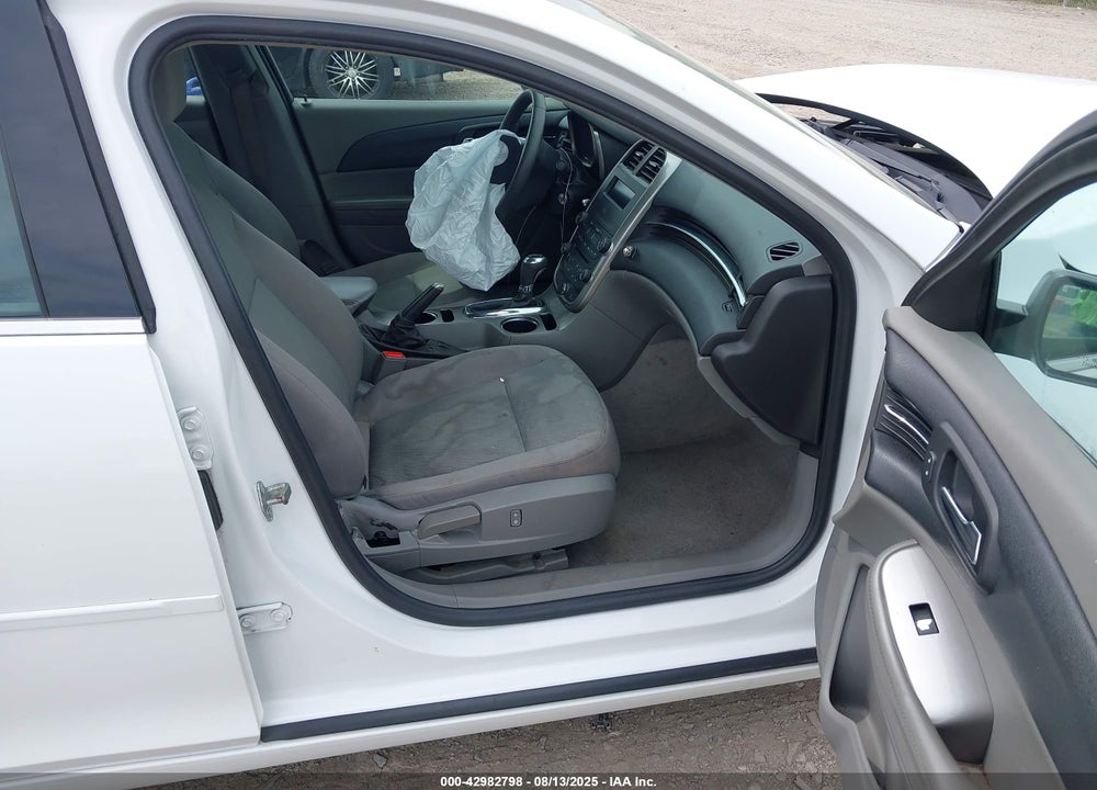 2015 CHEVROLET MALIBU VIN: 1G11B5SL7FF225002