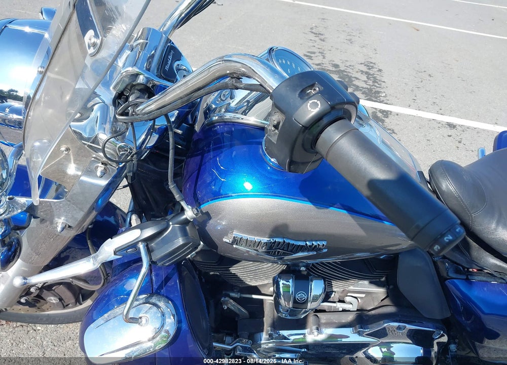 2017 HARLEY-DAVIDSON FLHR VIN: 1HD1FBC19HB607404