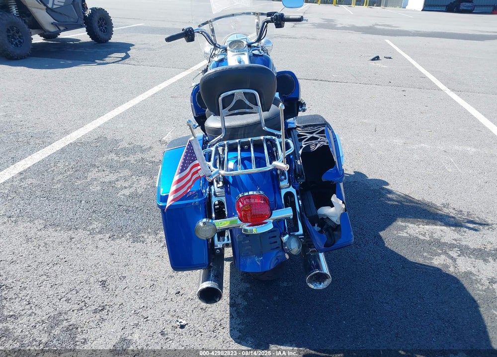 2017 HARLEY-DAVIDSON FLHR VIN: 1HD1FBC19HB607404