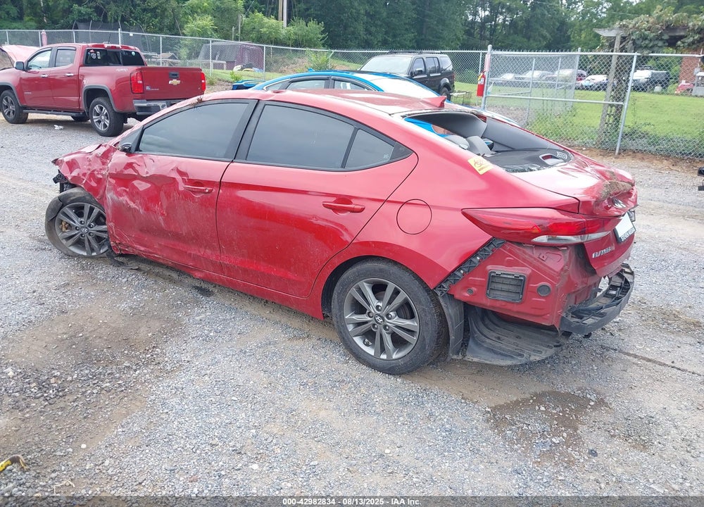 2017 HYUNDAI ELANTRA VIN: 5NPD84LF6HH192993