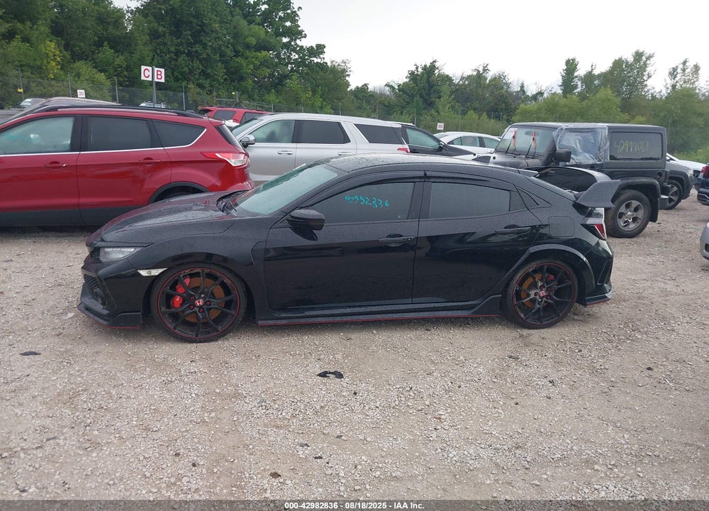 2018 HONDA CIVIC VIN: SHHFK8G77JU204351