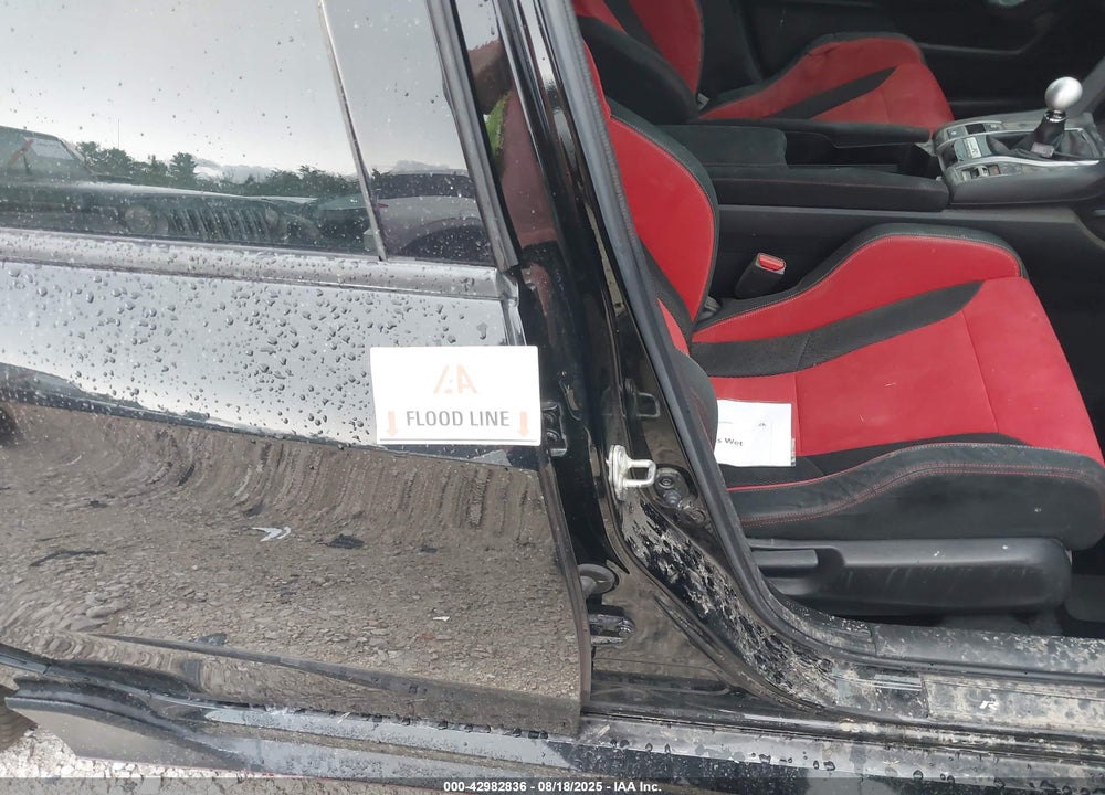 2018 HONDA CIVIC VIN: SHHFK8G77JU204351