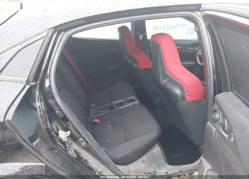 2018 HONDA CIVIC VIN: SHHFK8G77JU204351