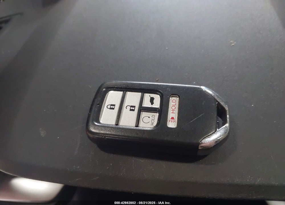 2017 HONDA CIVIC VIN: SHHFK7H56HU405238