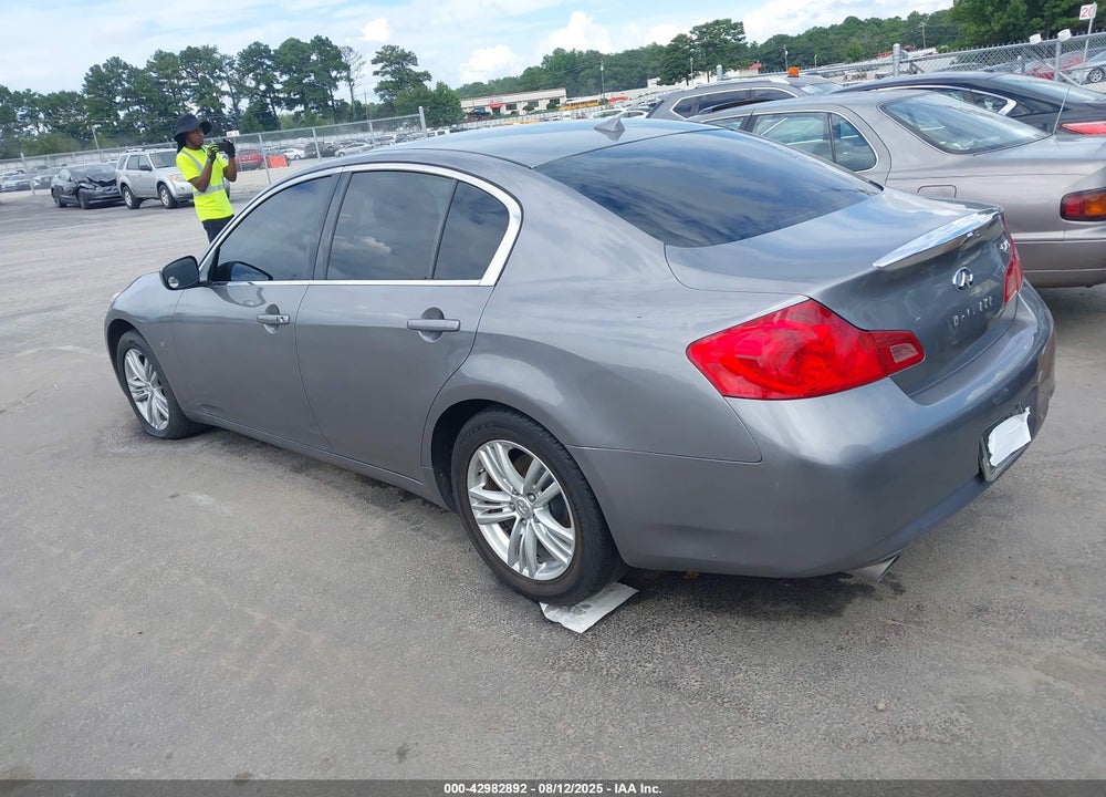 2015 INFINITI Q40 VIN: JN1CV6AR7FM521316