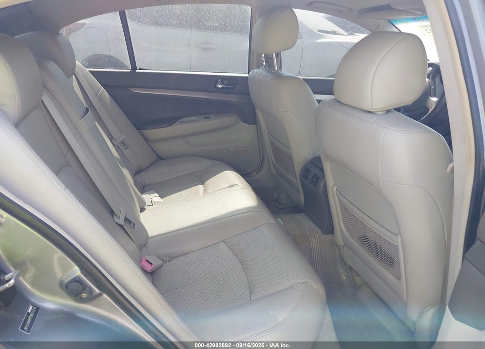 2015 INFINITI Q40 VIN: JN1CV6AR7FM521316