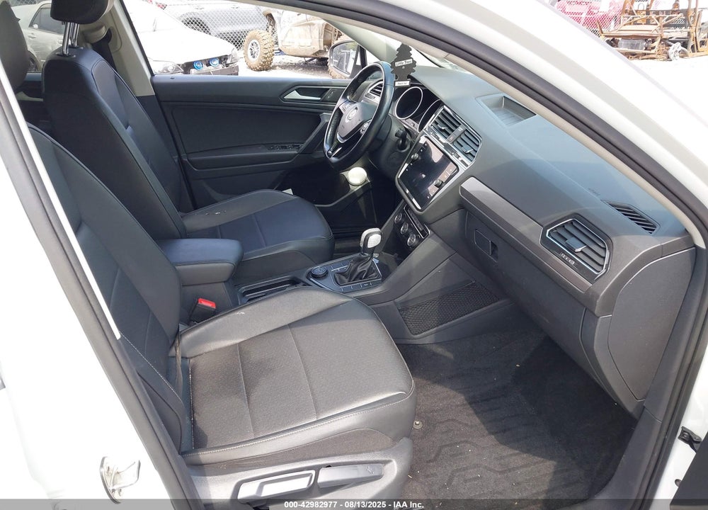 2019 VOLKSWAGEN TIGUAN VIN: 3VV2B7AX8KM020277