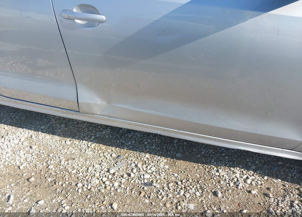 2015 VOLKSWAGEN JETTA 1.8T SE VIN: 3VWD17AJ4FM240265