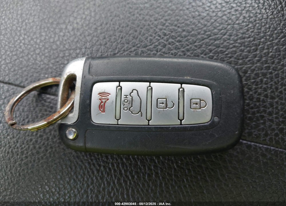 2011 KIA SORENTO VIN: 5XYKWDA25BG168115