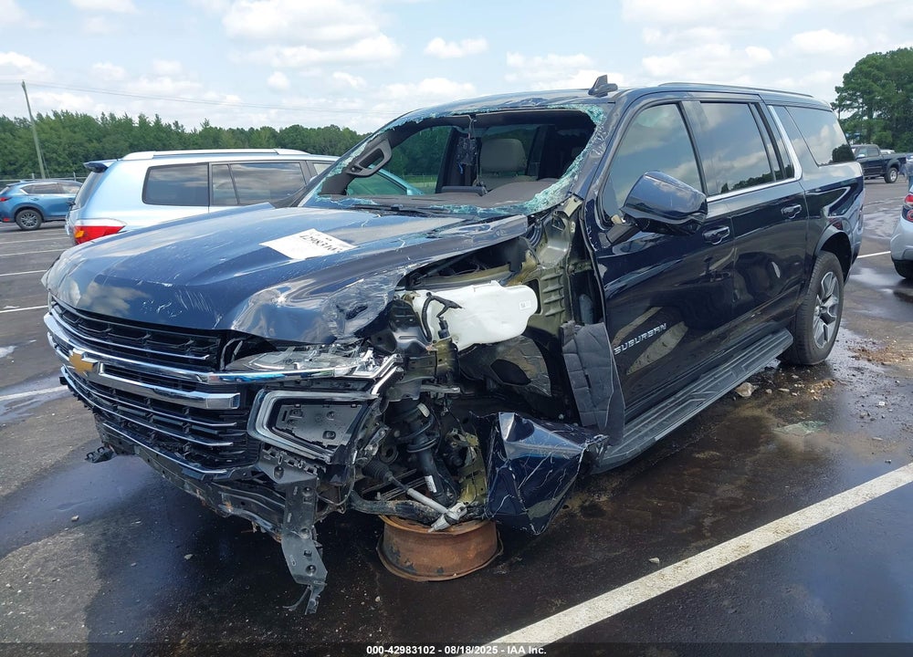 2021 CHEVROLET SUBURBAN 4WD LT VIN: 1GNSKCKD2MR229390