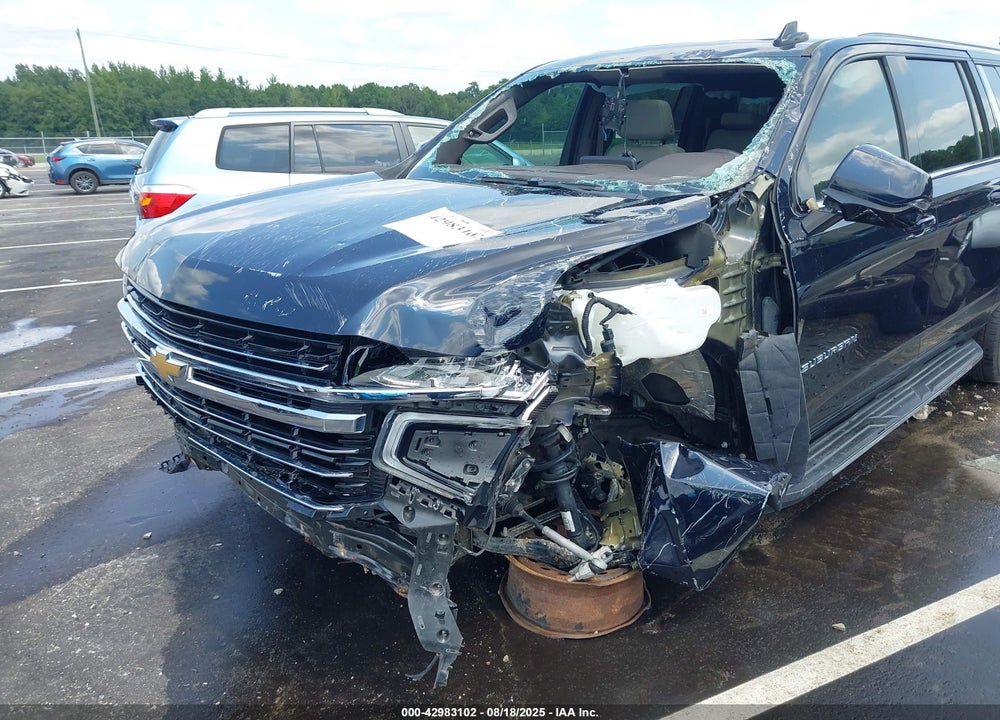 2021 CHEVROLET SUBURBAN 4WD LT VIN: 1GNSKCKD2MR229390