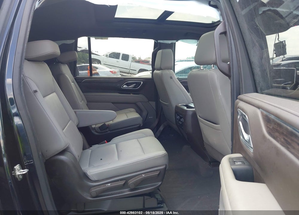 2021 CHEVROLET SUBURBAN 4WD LT VIN: 1GNSKCKD2MR229390
