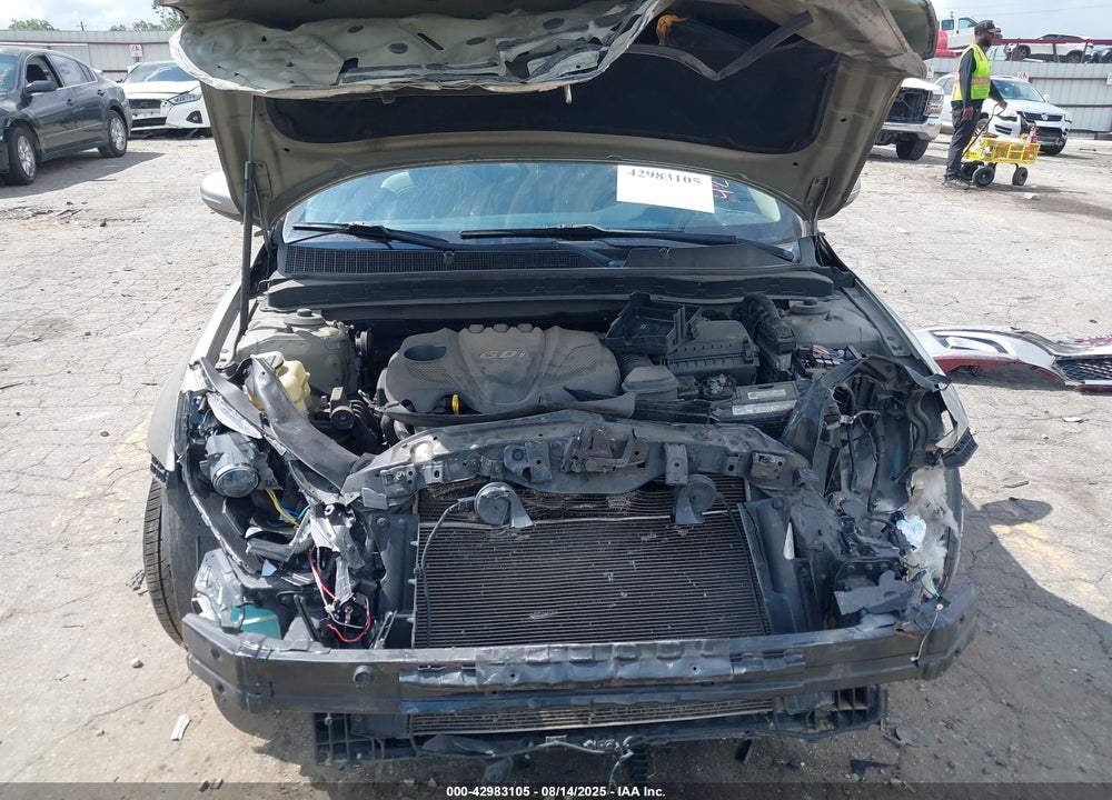 2011 KIA OPTIMA VIN: KNAGM4A79B5137009