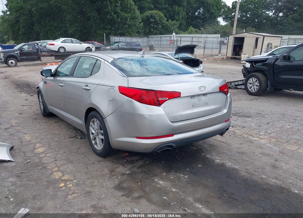 2011 KIA OPTIMA VIN: KNAGM4A79B5137009