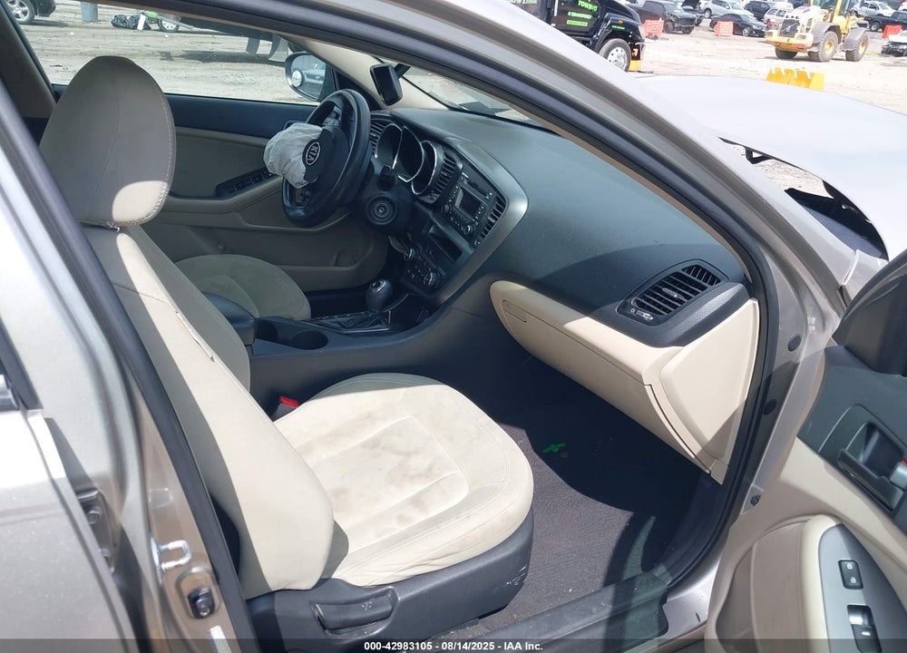 2011 KIA OPTIMA VIN: KNAGM4A79B5137009