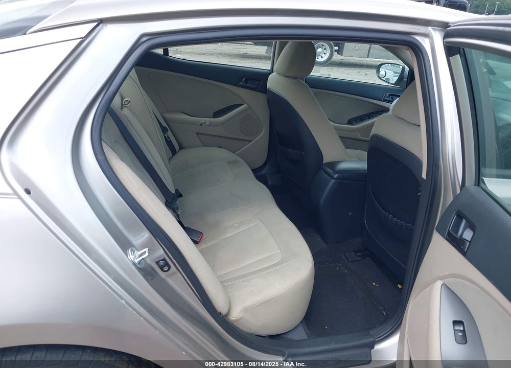 2011 KIA OPTIMA VIN: KNAGM4A79B5137009