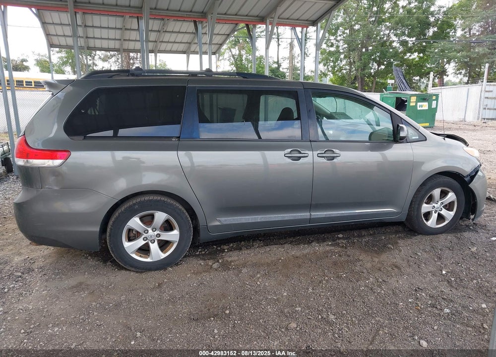 2013 TOYOTA SIENNA LE V6 8 PASSENGER VIN: 5TDKK3DC4DS396011