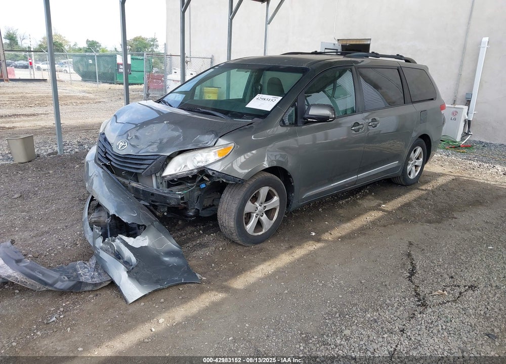 2013 TOYOTA SIENNA LE V6 8 PASSENGER VIN: 5TDKK3DC4DS396011