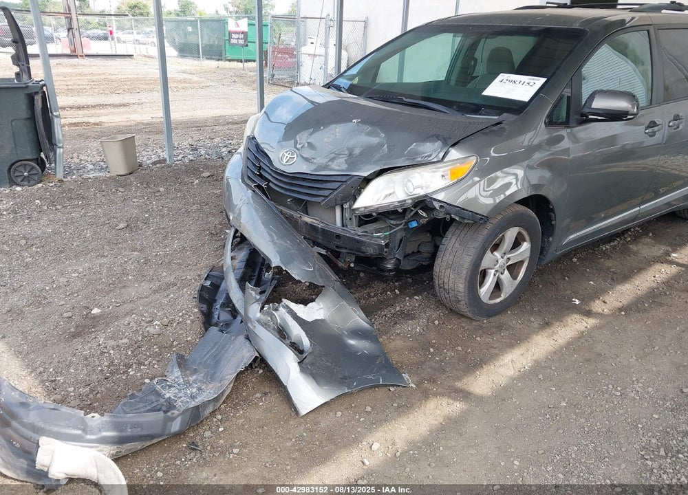 2013 TOYOTA SIENNA LE V6 8 PASSENGER VIN: 5TDKK3DC4DS396011