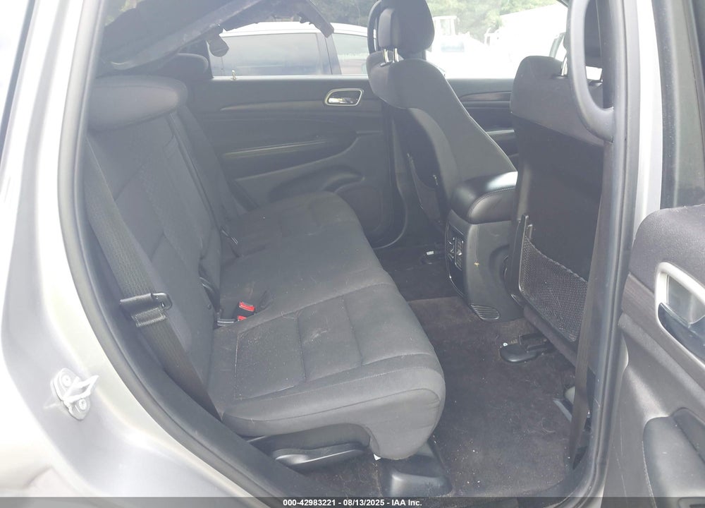 2018 JEEP GRAND CHEROKEE VIN: 1C4RJFAG4JC469935